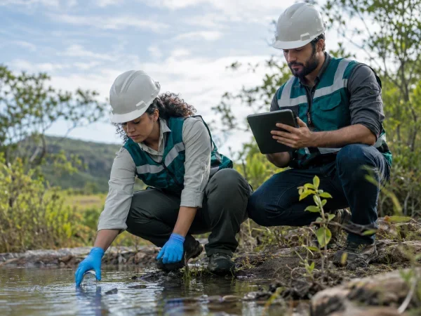 Equipe da TERRACONEX em vistoria técnica de campo
